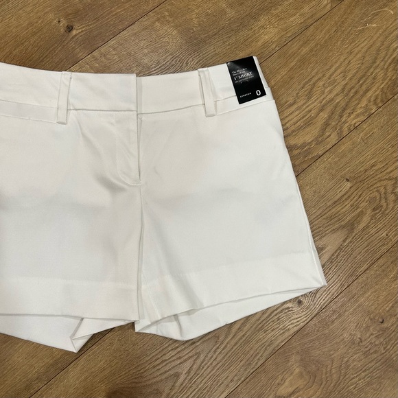 NWT New York and Company The Bleecker short - Size 0 - Picture 3 of 7